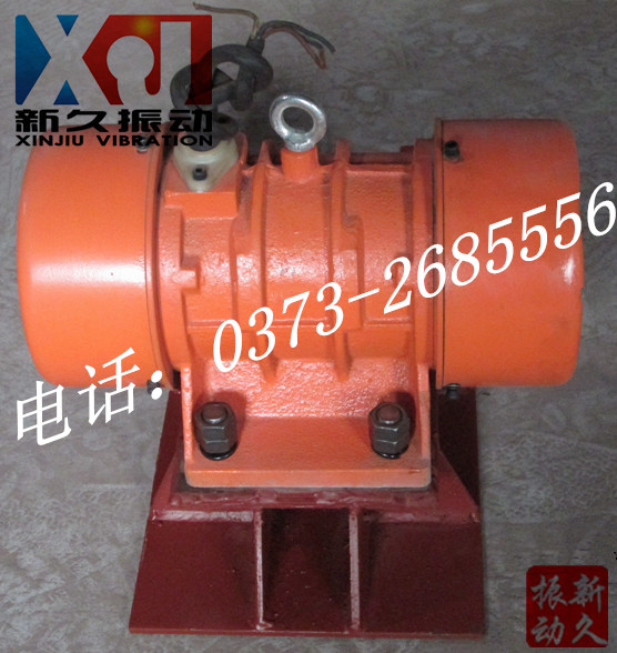 倉壁振動器 倉壁振動器